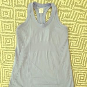Athletes Momentum Tank in Serendipity Blue